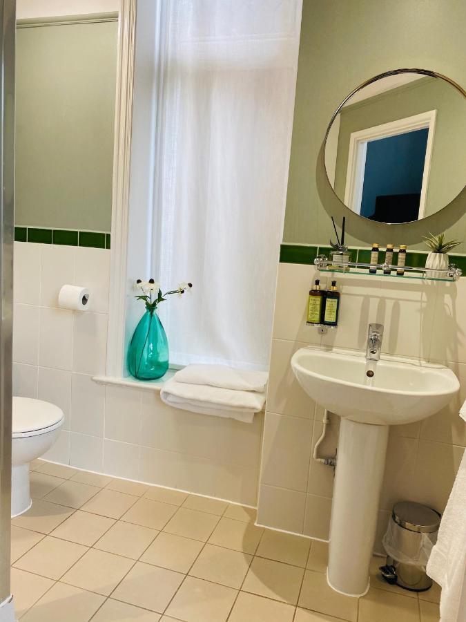 Embankment Hotel Bedford Luaran gambar