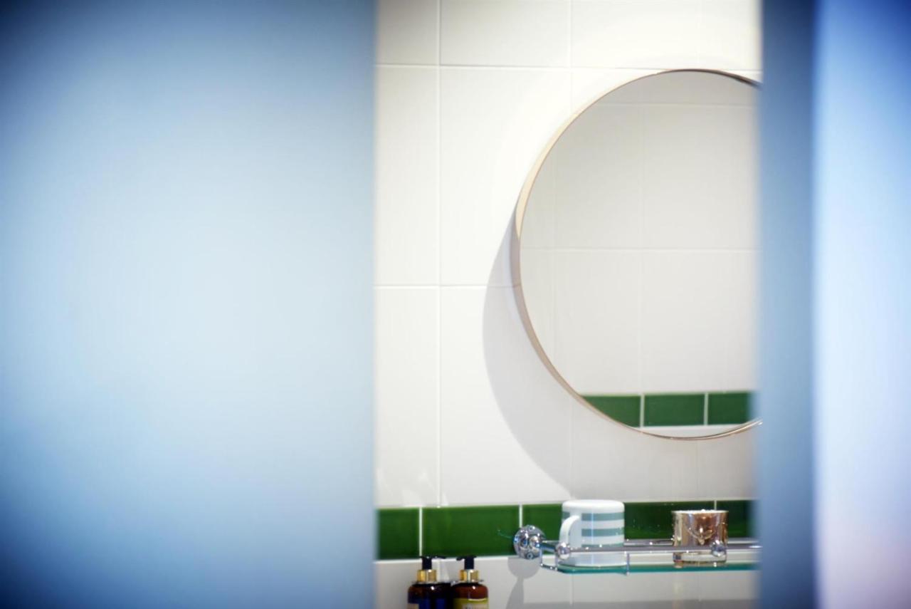 Embankment Hotel Bedford Luaran gambar
