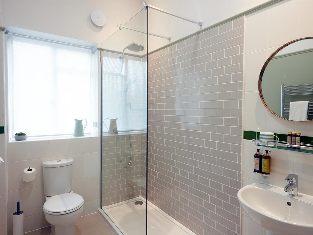Embankment Hotel Bedford Luaran gambar
